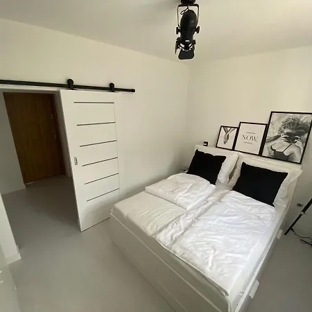 Przytulny Z Kominkiem Przy Jeziorze Apartment Borne Sulinowo